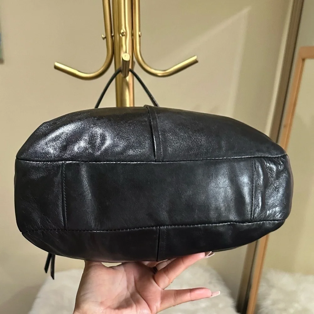 Coach Ashley Black Leather Hobo Bag Turnlock 17888 Large